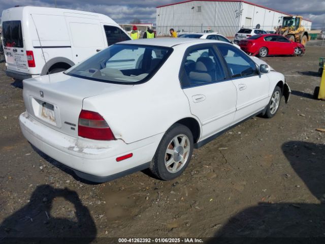 1995 HONDA ACCORD JHMCD5651SC040279 Photo 3