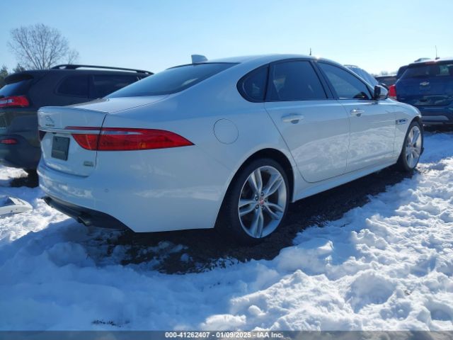 2018 JAGUAR XF SAJBL4FX0JCY69341 Photo 3