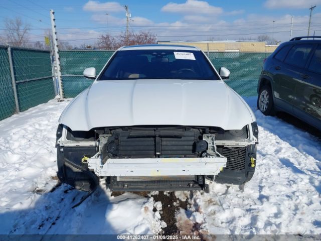 2018 JAGUAR XF SAJBL4FX0JCY69341 Photo 5
