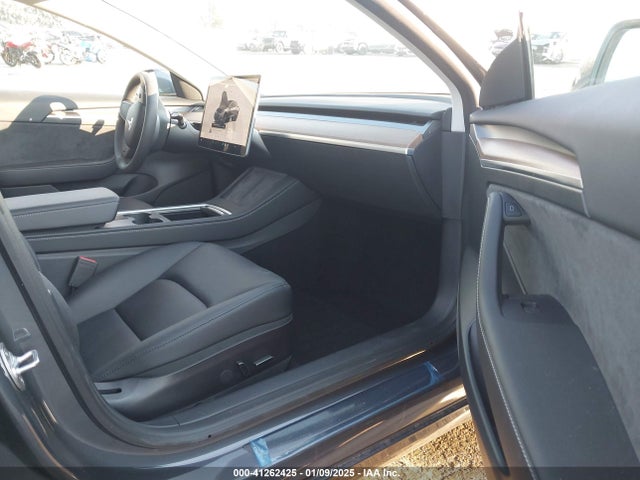 2023 TESLA MODEL 3 5YJ3E1EA9PF414038 Photo 4