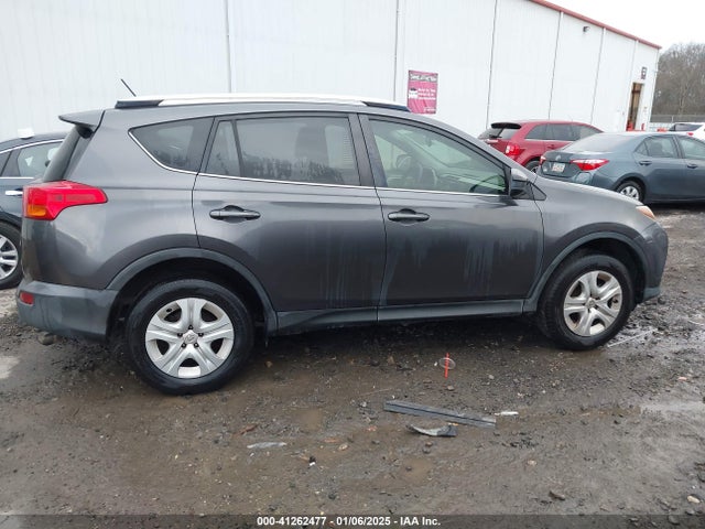 Toyota RAV4 LE 2015 JTMZFREV9FJ037288 Image 13