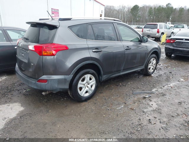 Toyota RAV4 LE 2015 JTMZFREV9FJ037288 Image 4