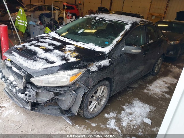 Ford FOCUS SE 2015 1FADP3F29FL374210 Image 2