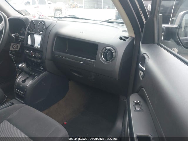 1C4NJPBB4GD761899 Jeep Patriot Sport