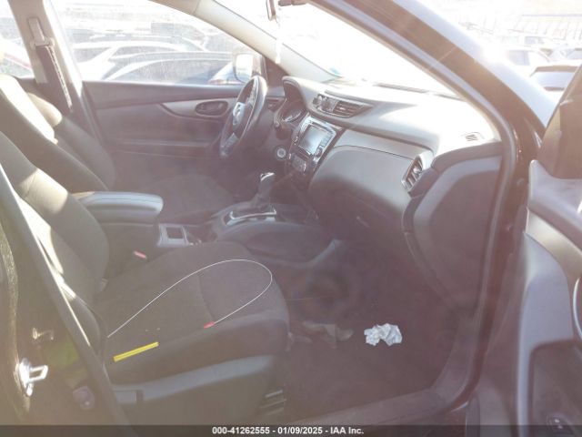 JN1BJ1CR1KW631168 Nissan Rogue Sport S
