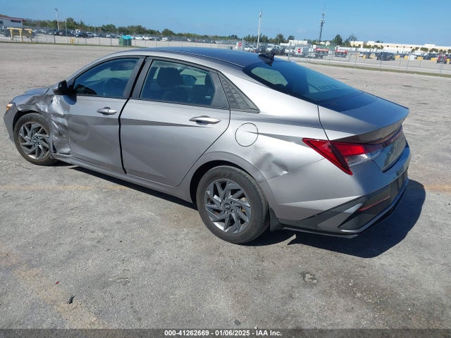 Hyundai ELANTRA SEL 2024 KMHLM4DG2RU663099 Image 3