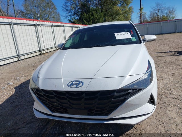 5NPLS4AG8MH007233 Hyundai ELANTRA SEL