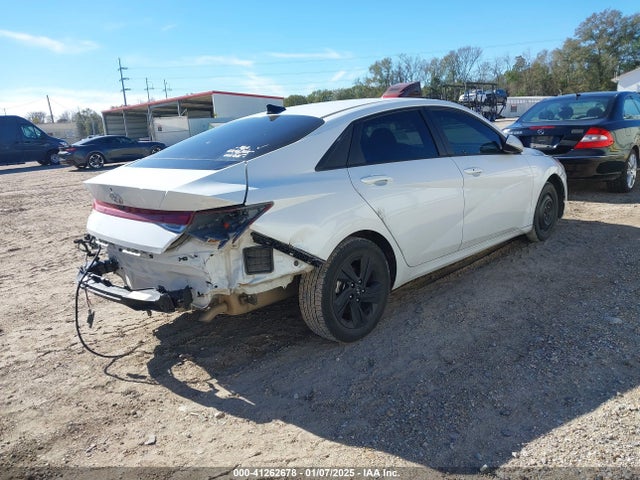 5NPLS4AG8MH007233 Hyundai ELANTRA SEL