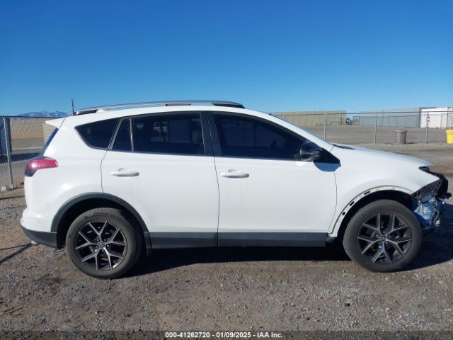 JTMNFREV0GJ090672 Toyota RAV4 SE