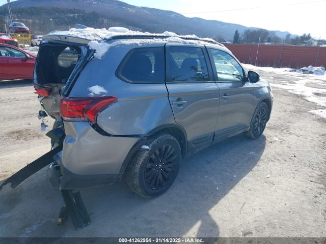 2020 MITSUBISHI OUTLANDER JA4AZ3A31LZ043163 Photo 3