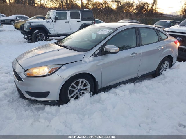 Ford FOCUS SE 2015 1FADP3F25FL289770 Image 2