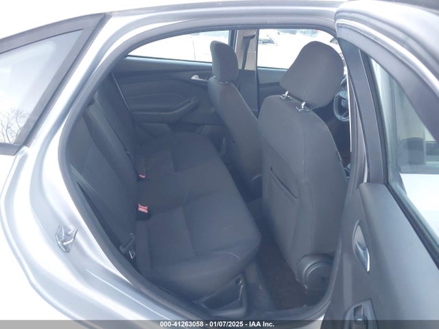 Ford FOCUS SE 2015 1FADP3F25FL289770 Image 8