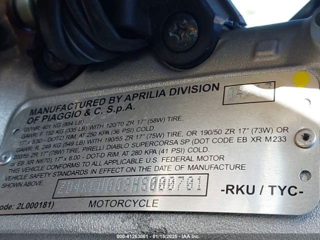 2017 APRILIA RSV4 ZD4KEU009HS000701 Photo 9