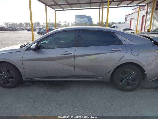 KMHLM4AG9PU470188 Hyundai ELANTRA SEL