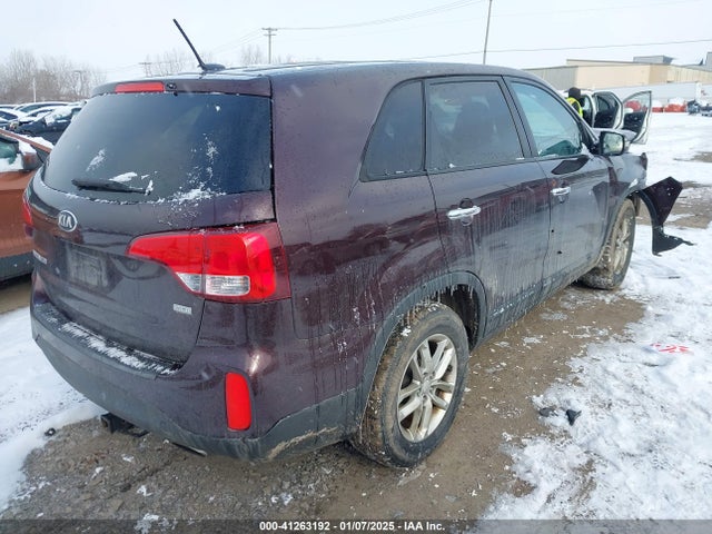 KIA SORENTO LX 2014 5XYKT3A65EG456842 Image 4
