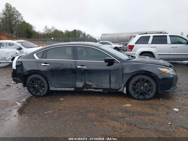 Продаж на аукціоні авто 2018 Nissan Altima 2.5 Sr, vin: 1N4AL3AP0JC173872, номер лоту: 41263272