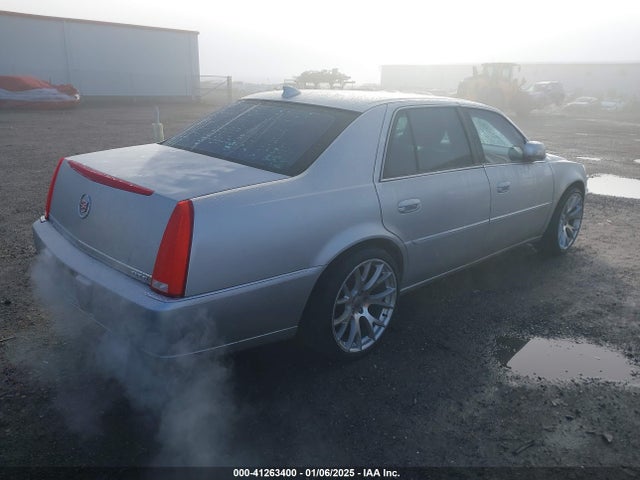 2010 CADILLAC DTS 1G6KD5EY6AU132573 Photo 3