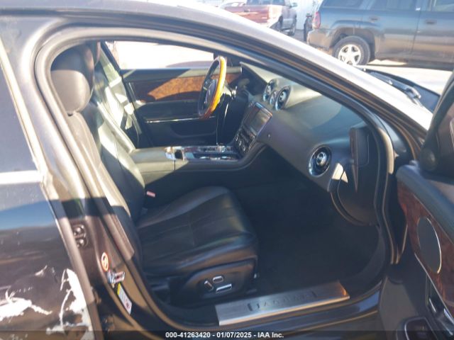 2011 JAGUAR XJ SAJWA1CB2BLV17684 Photo 4