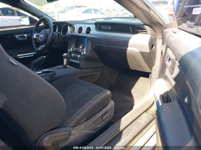 Ford Mustang Ecoboost 2018 1FA6P8TH4J5156784 Image 5