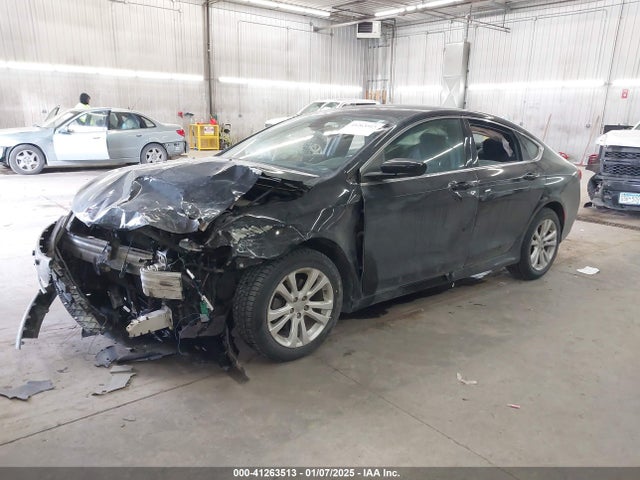 Chrysler 200 Limited 2015 1C3CCCAB9FN591144 Image 2