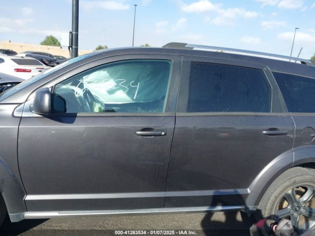 3C4PDDGG7JT467126 Dodge Journey Crossroad Awd