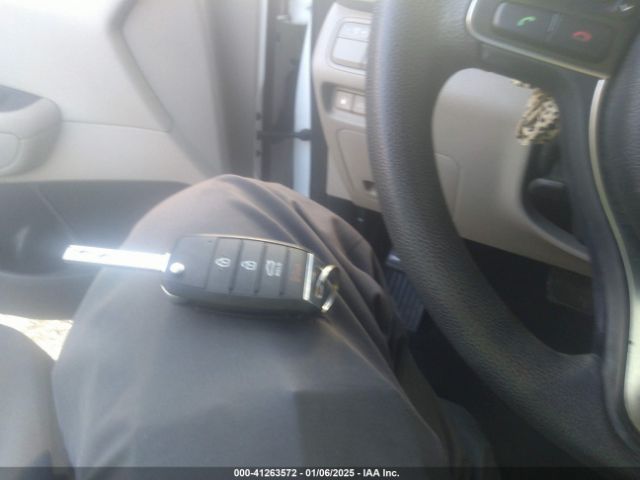 5XXGT4L31GG056234 KIA Optima Lx