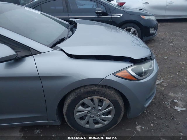 Hyundai ELANTRA SE 2017 5NPD74LF4HH169764 Image 17