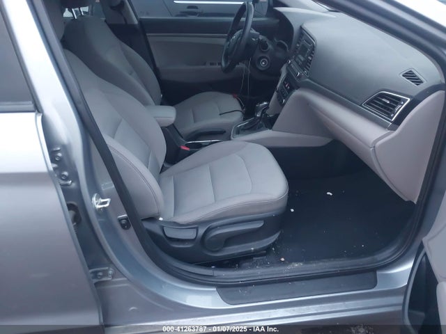 Hyundai ELANTRA SE 2017 5NPD74LF4HH169764 Image 5