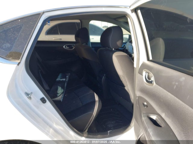 3N1AB7AP3JL622120 Nissan SENTRA SV
