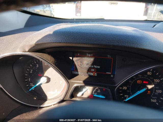 1FMCU0HD6KUC30965 Ford ESCAPE SEL