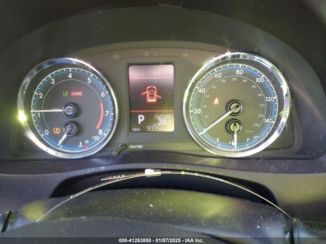 5YFBURHE6HP700415 Toyota COROLLA LE