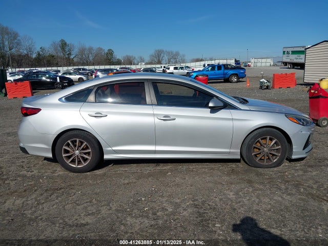 5NPE24AF1JH642449 Hyundai SONATA SE