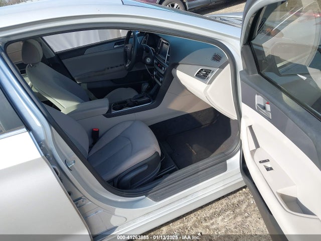 5NPE24AF1JH642449 Hyundai SONATA SE