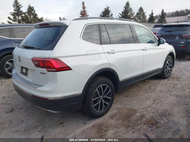 3VV2B7AX0MM142554 Volkswagen Tiguan 2.0t Se/2.0t Se R-line Black/2.0t Sel