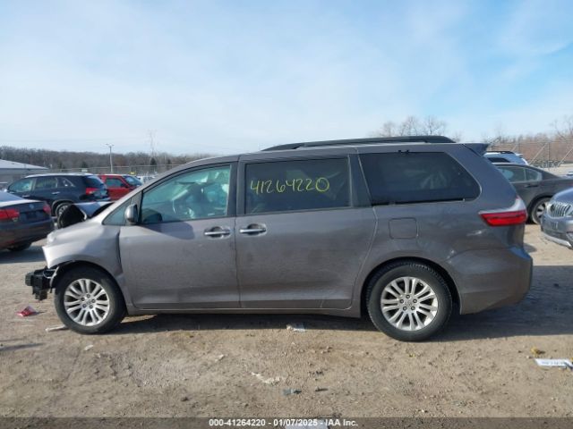 5TDYK3DC2GS731121 Toyota Sienna Xle 8 Passenger