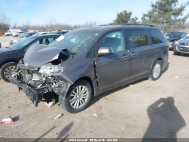 5TDYK3DC2GS731121 Toyota Sienna Xle 8 Passenger