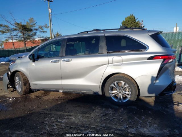 5TDXSKFC7MS027124 Toyota Sienna Xse