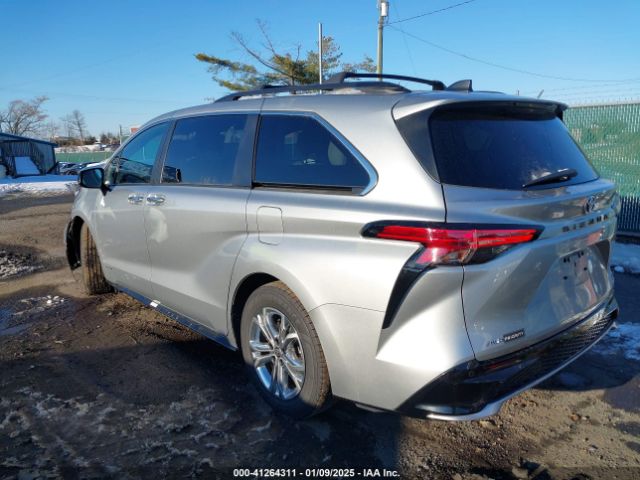5TDXSKFC7MS027124 Toyota Sienna Xse