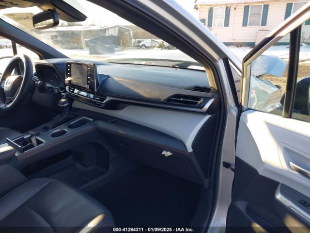 5TDXSKFC7MS027124 Toyota Sienna Xse