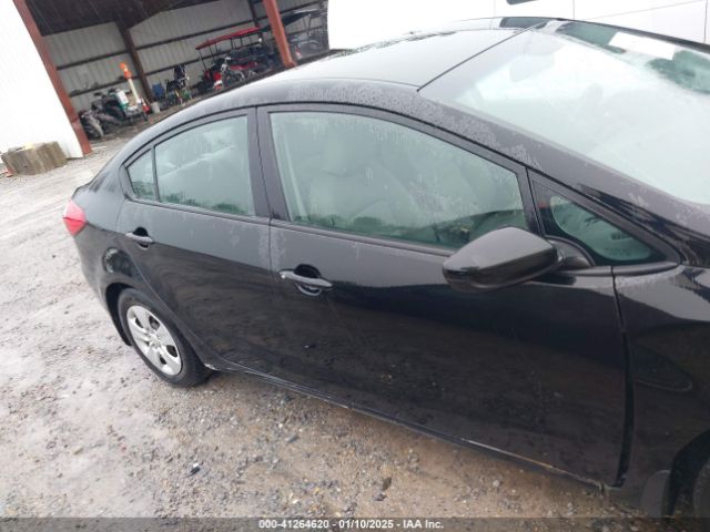 KNAFK4A64F5330201 KIA FORTE LX