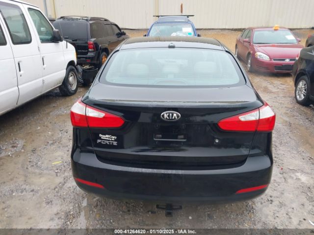 KNAFK4A64F5330201 KIA FORTE LX