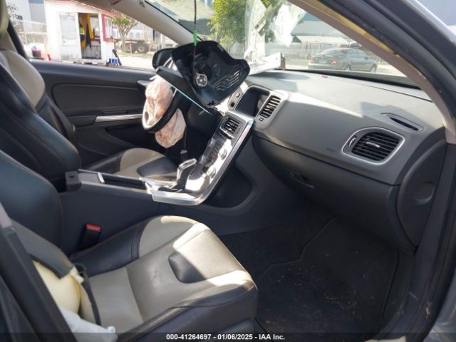 YV440MWK7H1025238 Volvo V60 Cross Country T5