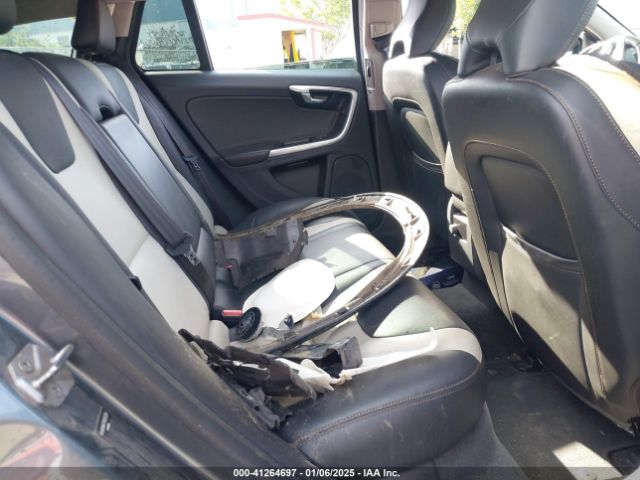 YV440MWK7H1025238 Volvo V60 Cross Country T5