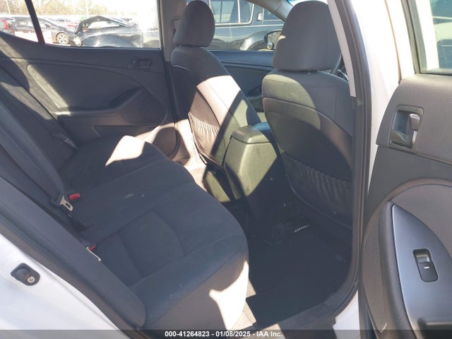 KIA Optima Lx 2015 KNAGM4A70F5648369 Image 8