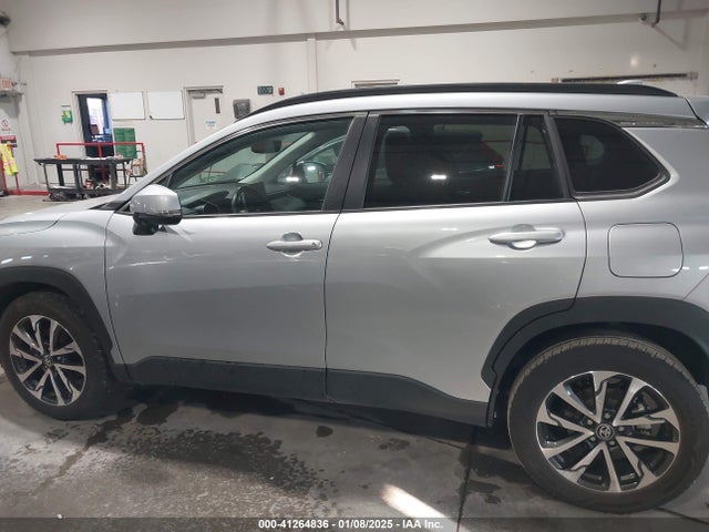 Toyota Corolla Cross Xle 2024 7MUEAAAG0RV077214 Image 15