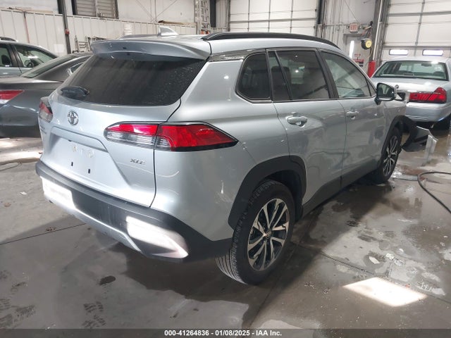 Toyota Corolla Cross Xle 2024 7MUEAAAG0RV077214 Image 4