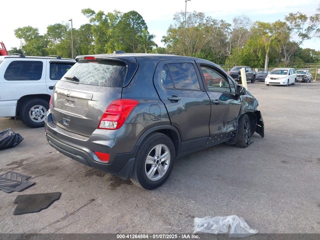 Chevrolet TRAX LS 2019 3GNCJKSB4KL289367 Image 4