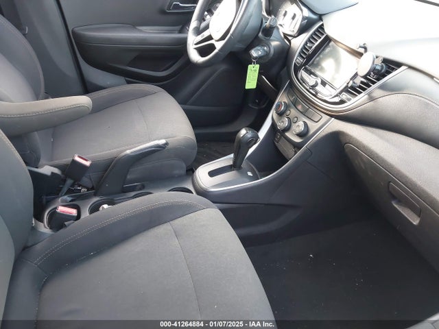 Chevrolet TRAX LS 2019 3GNCJKSB4KL289367 Image 5