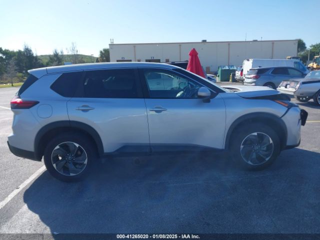 5N1BT3BA7RC686892 Nissan Rogue Sv Fwd