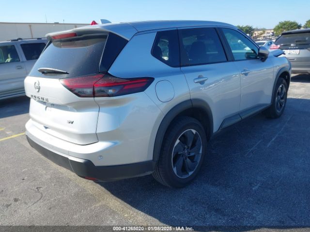 5N1BT3BA7RC686892 Nissan Rogue Sv Fwd